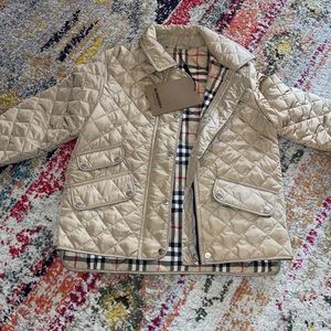 Brand New Burberry kids quilted jacket size 7 years !